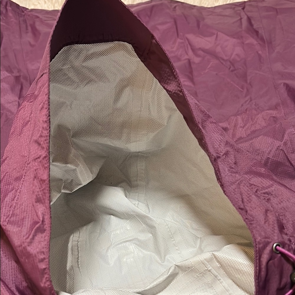 Lightweight Rainjacket - image 6